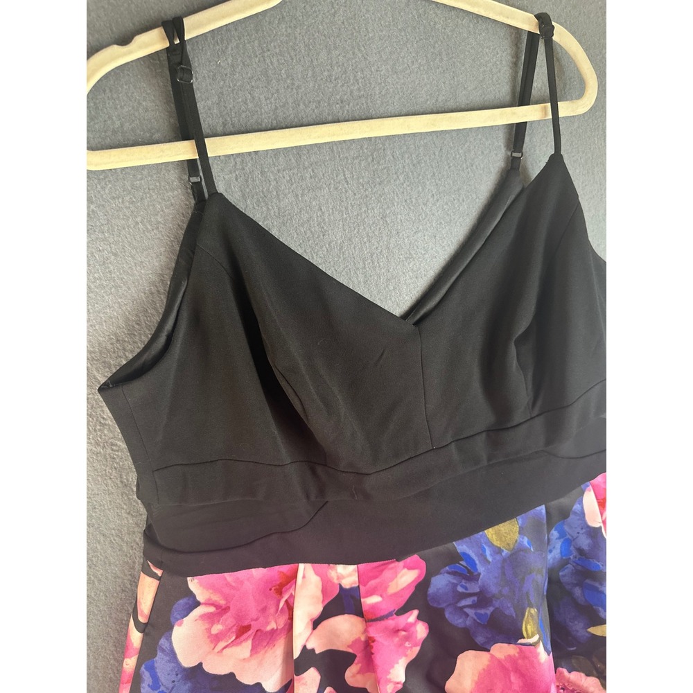 B. Darlin Plus Size 20W Floral Skater Dress Black Pink Blue V-Neck T26Y8829 - Picture 3 of 16